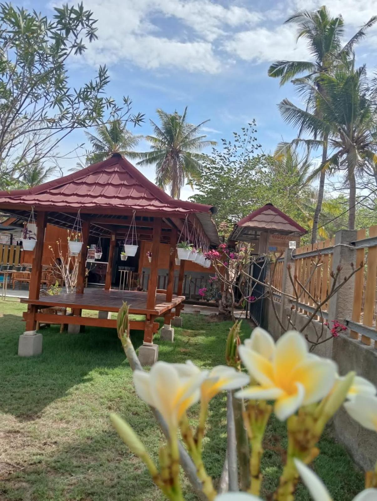 Blue Moon Meno Hotell Gili Meno Eksteriør bilde